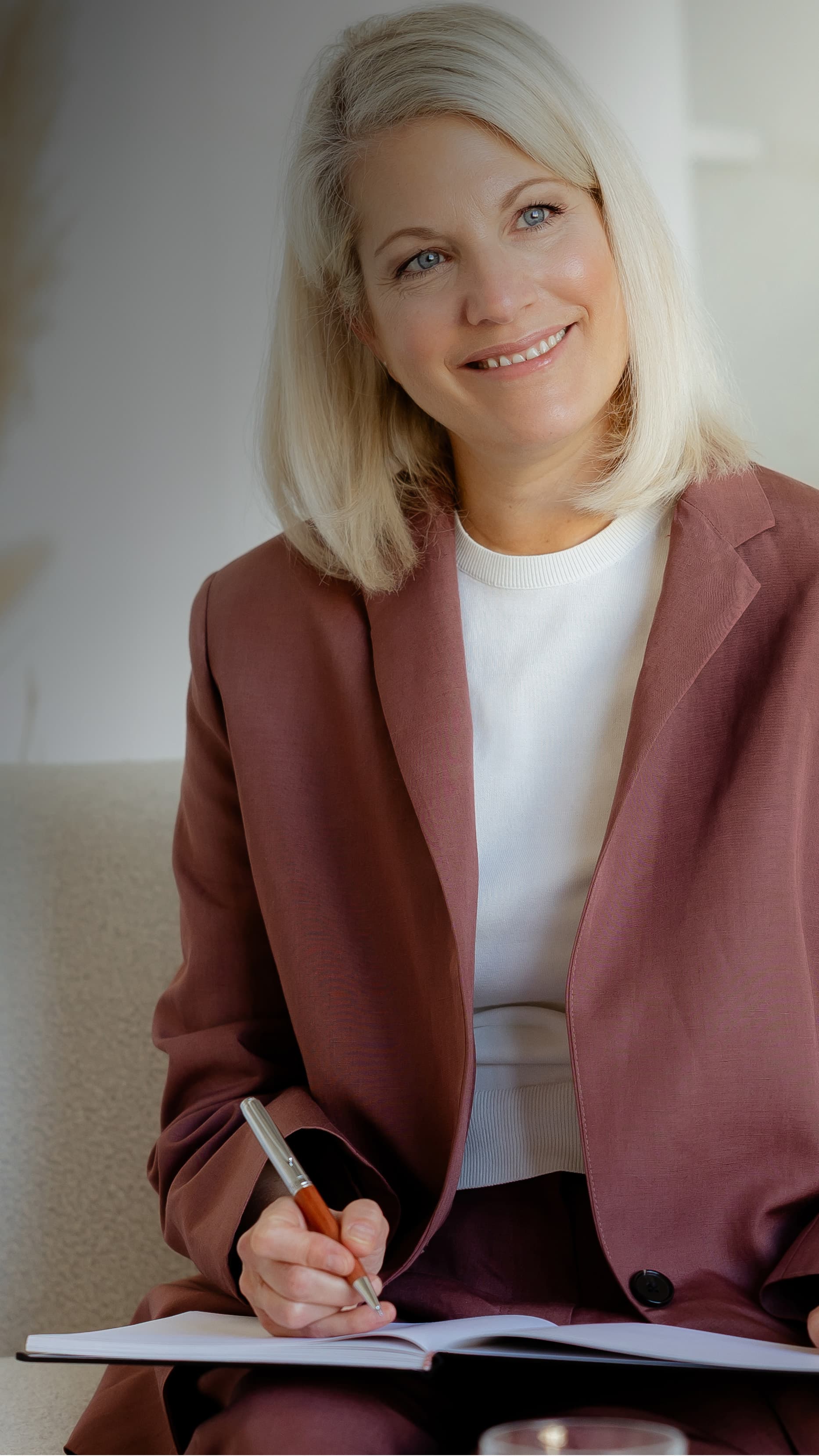 Diana Pesy in ihrem Arbeitsumfeld